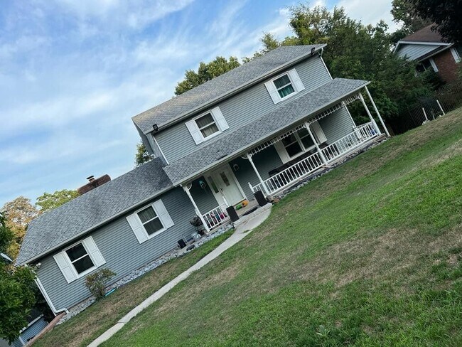 Building Photo - 906 Eastgate Ct