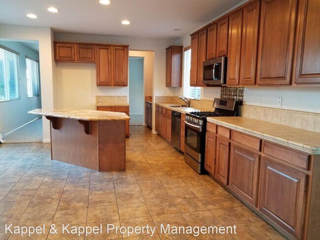 Foto del edificio - 4 br, 2.5 bath House - 1612 Harrisburg