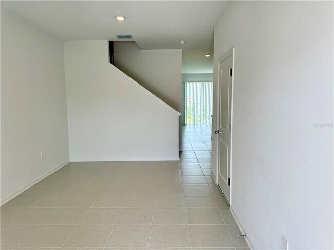 Foto del edificio - 2658 Armstrong Ave