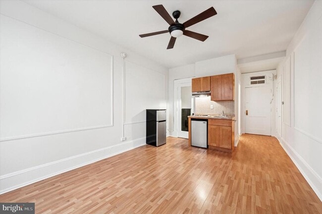 Building Photo - 1324 Locust St