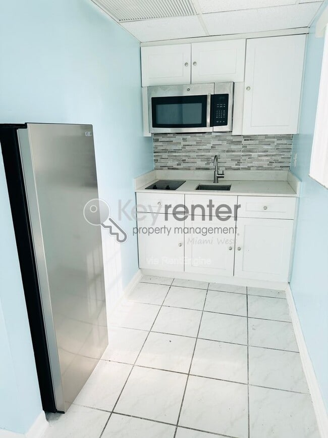 Photo - 740 NE 130th St Townhome