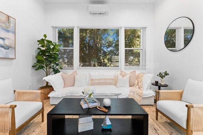 Foto del edificio - 6730 Mohawk St