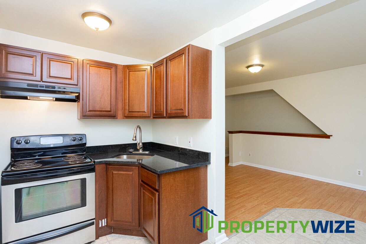 Foto principal - 7241 Holabird Ave