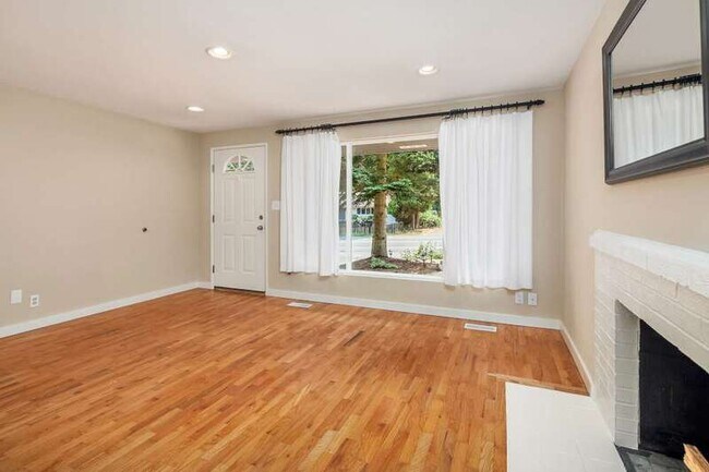 Foto del edificio - 2518 NE 178th St