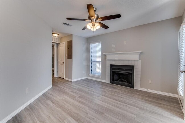 Foto del edificio - 1608 Pecan Chase Cir