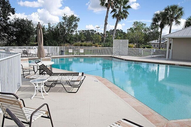 Foto del edificio - 2775 Royal Palm Dr