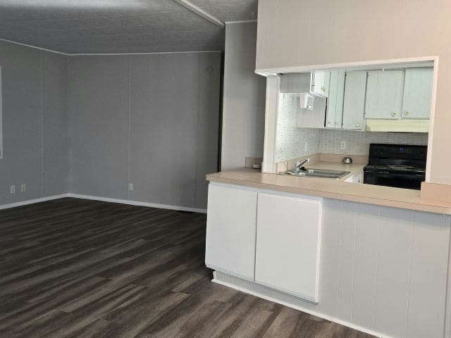 Building Photo - 111 48th Ave W