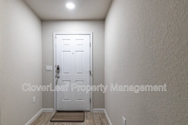 Foto del edificio - 10423 Legacy Cv