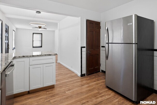 Foto del edificio - 7616 Stanwood Dr