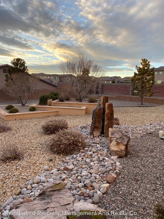 Building Photo - 4 br, 4 bath House - 8912 Sunhorn Place NW