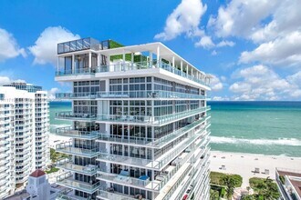 Building Photo - 3737 Collins Ave