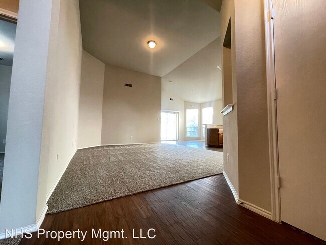 Building Photo - 3 br, 2 bath House - 7452 Maroon Drive