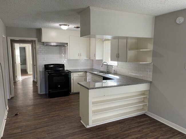 Foto del edificio - 2401 33rd Ave N