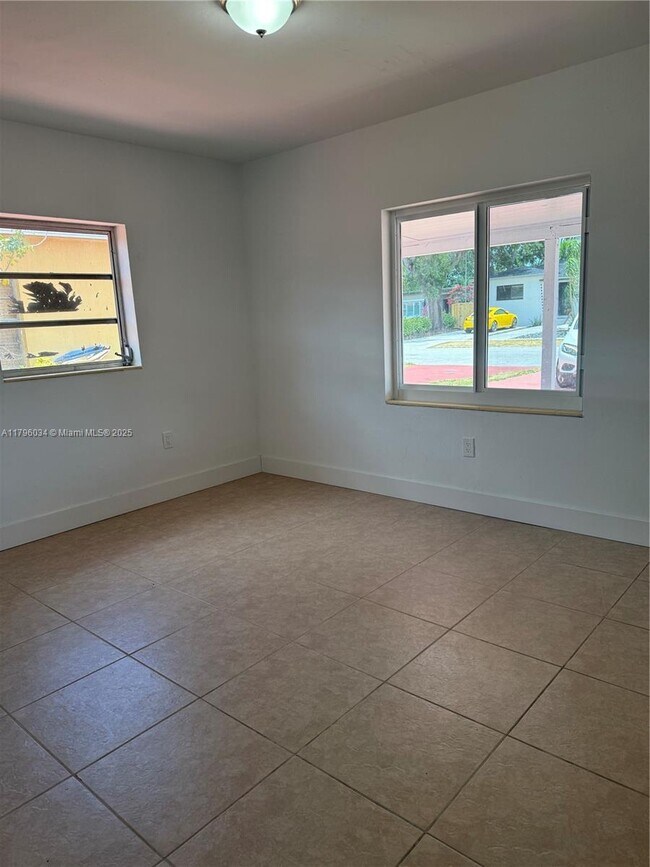 Foto del edificio - 6473 SW 25th St