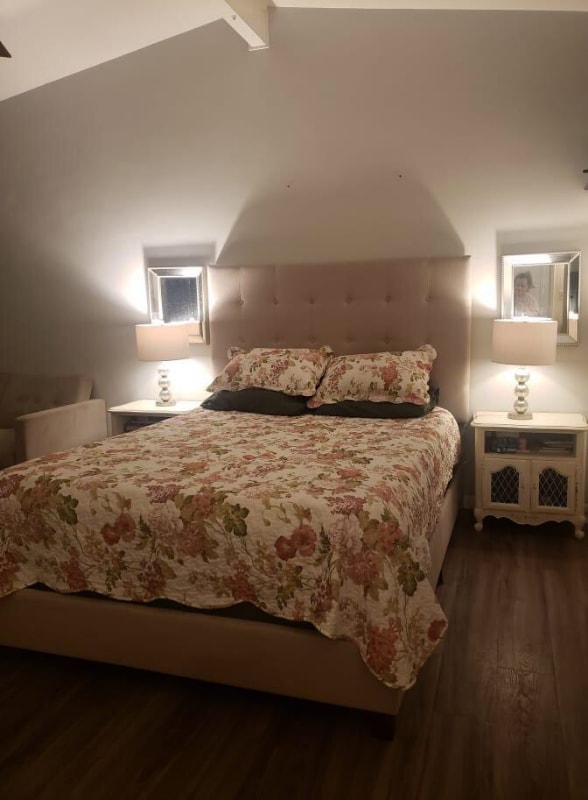 Photo - 9920 Mollyknoll Ave House