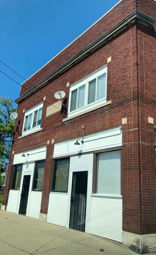 Building Photo - 2775 Main St