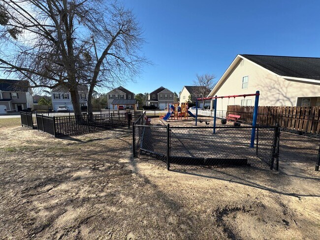 Foto del edificio - 4464 Grove Landing Dr