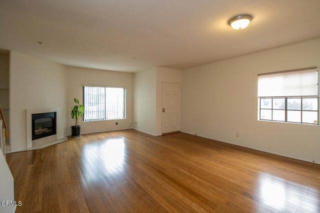 Building Photo - 1115 Huntington Dr