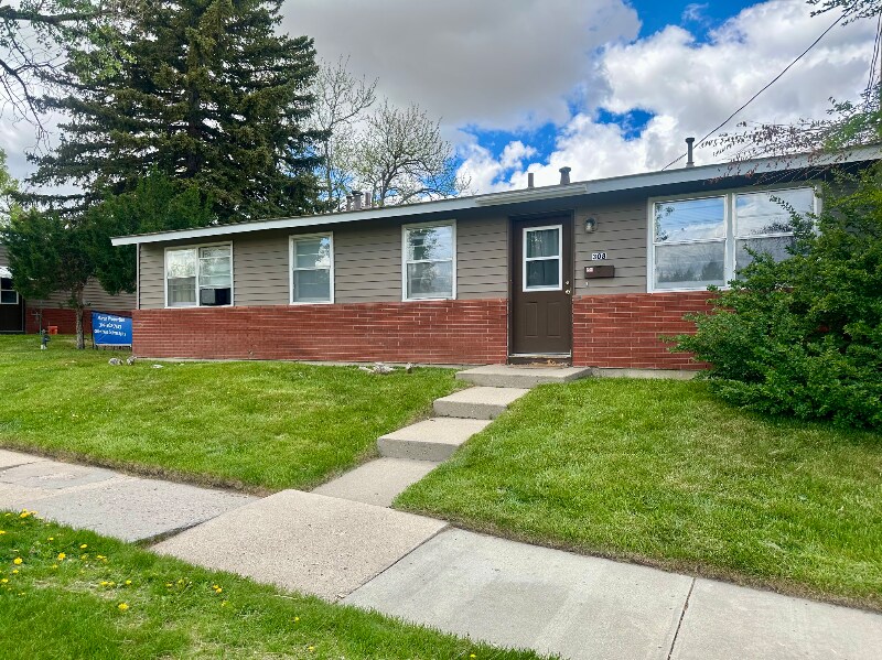 Primary Photo - 324 S McKinley St