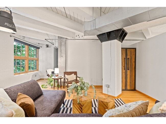 Foto del edificio - 1420 NW Lovejoy St