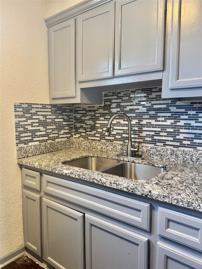 Foto del edificio - 1005 Spooner St