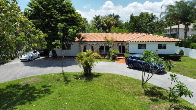 Foto del edificio - 220 NW 130th Ave