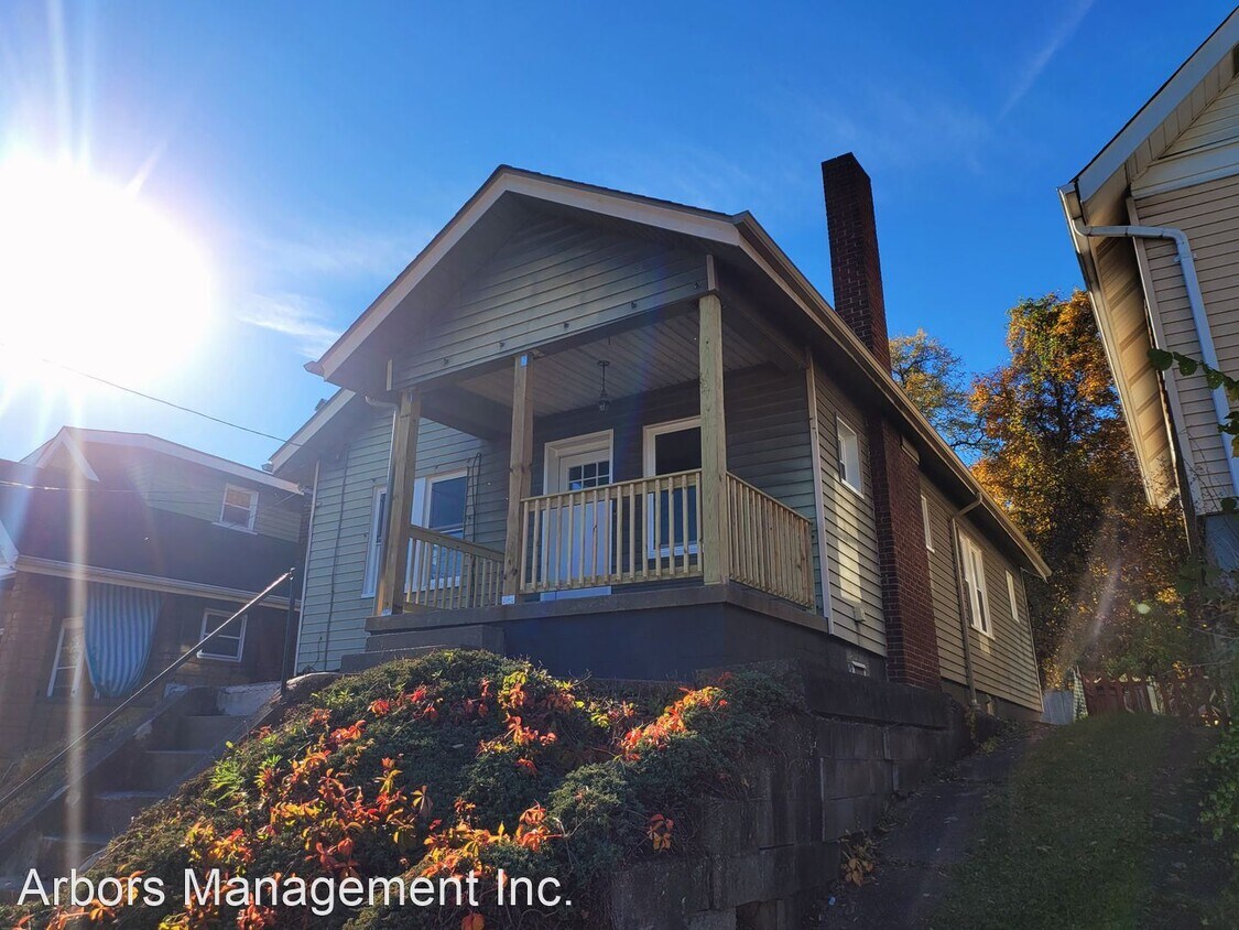 2 br, 1 bath House 3721 Millerton House Rental in Pittsburgh, PA