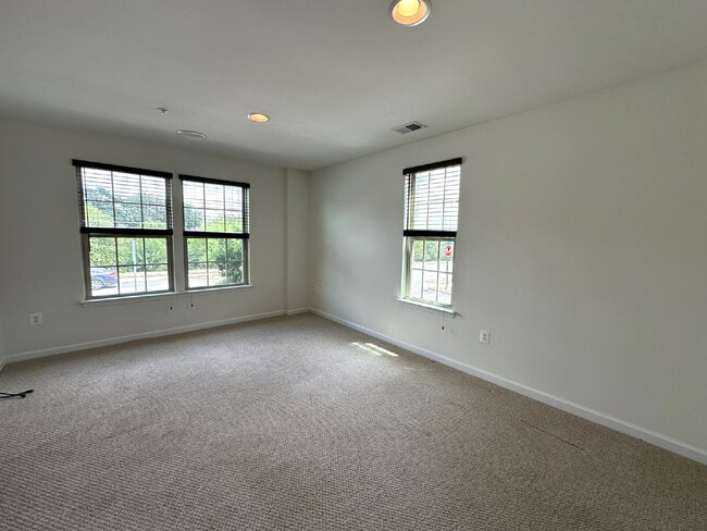Building Photo - Three-Floor End Unit Townhome in Frederick