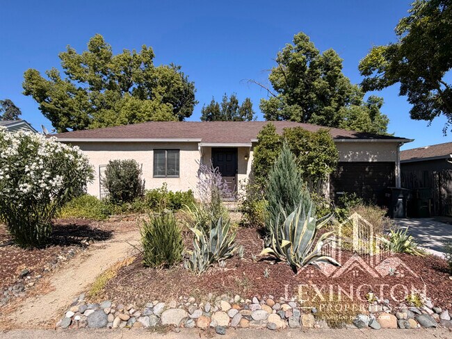 Building Photo - Beautifully, Updated 3BD/1.5BA Sacramento Home – Available Now!
