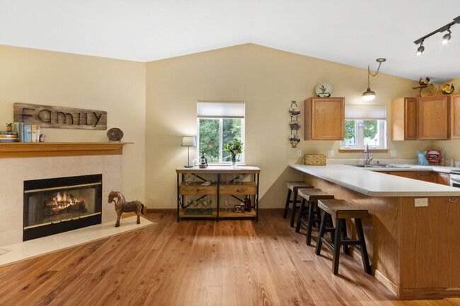 Foto del edificio - 1381 Edgewood Dr