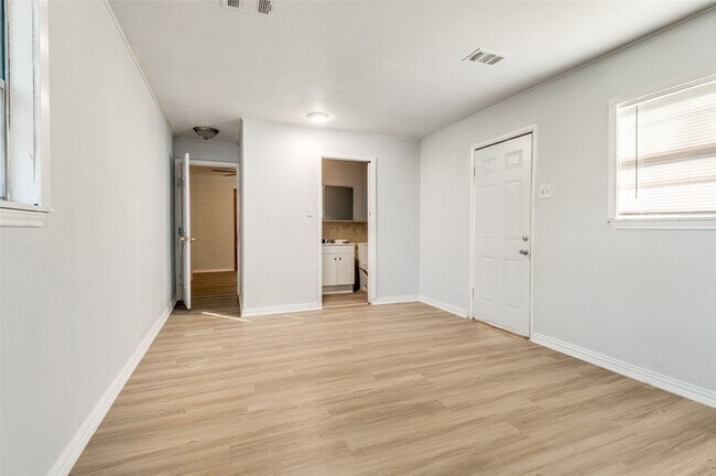 Foto del edificio - 1410 S W St