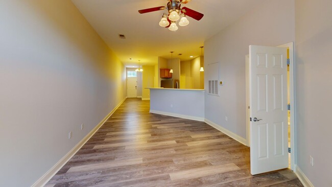 Photo - 222 Park Square Pl House