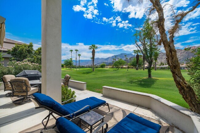 Foto del edificio - 54635 Shoal Creek