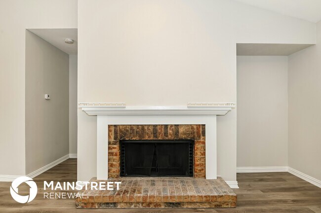 Building Photo - 209 Wilshire Dr