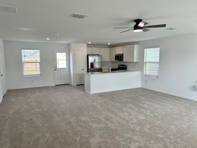 Building Photo - 228 Sormonne Lp