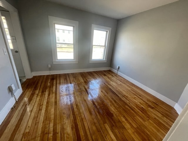 Living Room - 5 B St