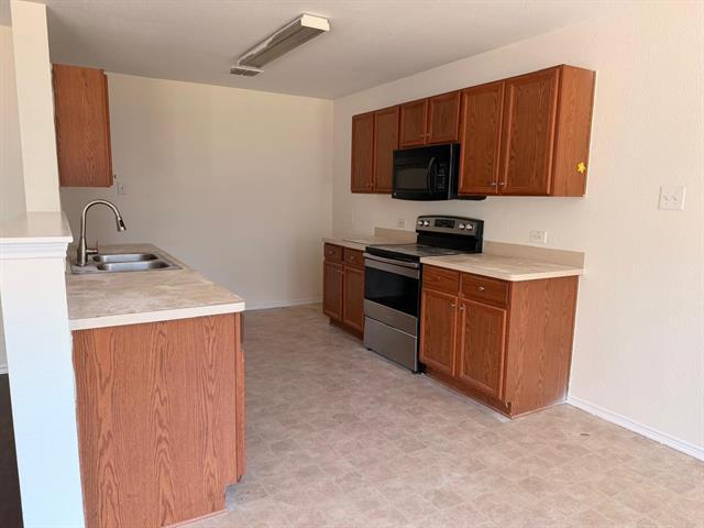 Building Photo - 12600 Skeeter Ln