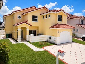 Building Photo - 15423 SW 50th Terrace