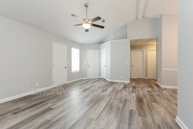 Building Photo - 832 Trailside Cir