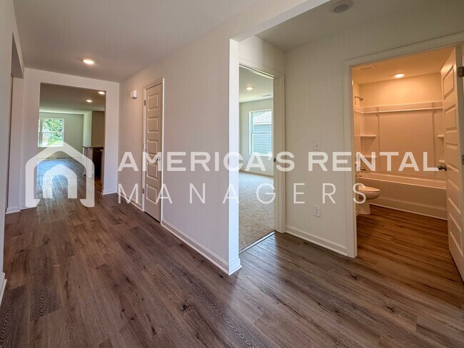 Foto del edificio - DEPOSIT PENDING! Spacious New Construction One-Level Living with 2-Car Garage! Available NOW!!! L...