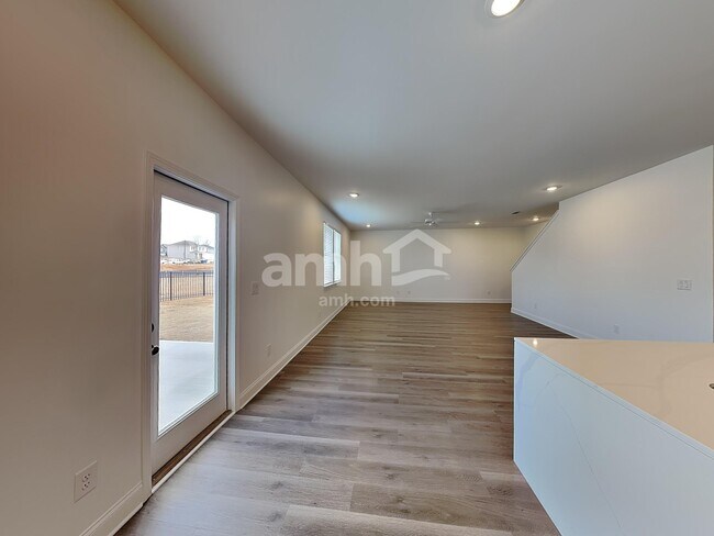 Foto del edificio - 459 Hickory Pointe Rd