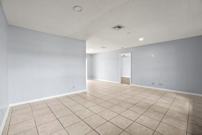 Foto del edificio - 4128 Chestnut Ave
