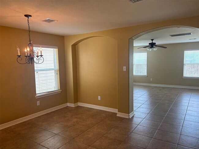 Building Photo - 1531 Darfield Ct