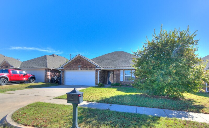 Primary Photo - 1112 Bryan Dr