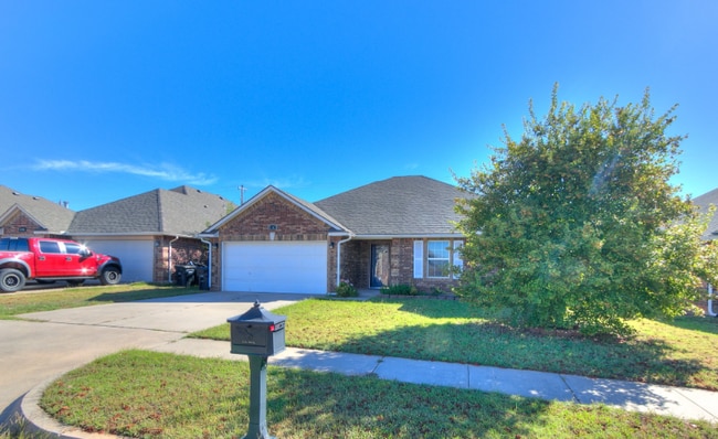 Photo - 1112 Bryan Dr House