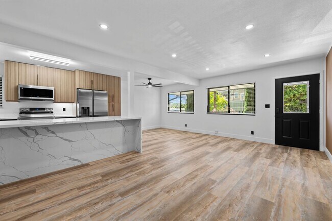 Foto del edificio - 4211 3rd Ave
