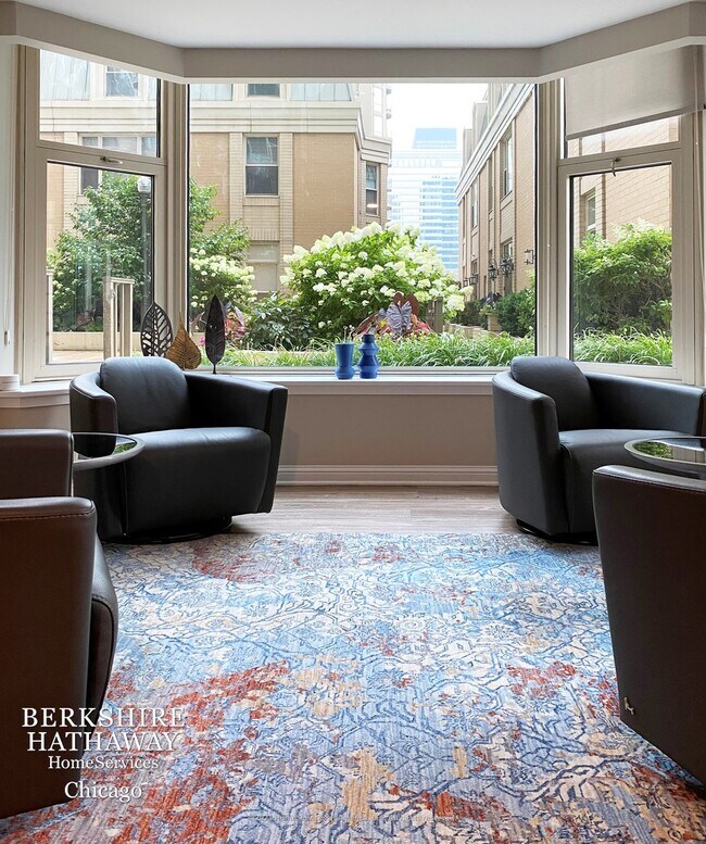 Foto del edificio - 25 E Superior Street