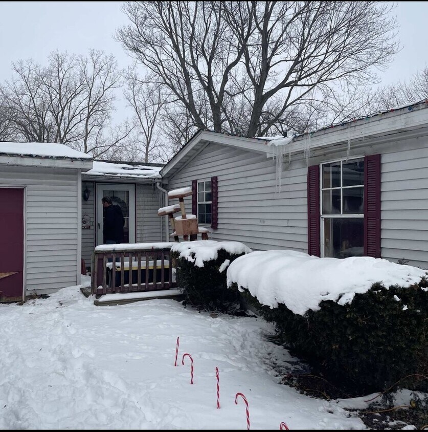 Foto del edificio - 4629 Meadowlawn Dr
