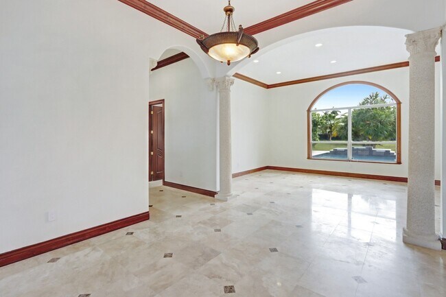 Building Photo - 8480 SW 98th St