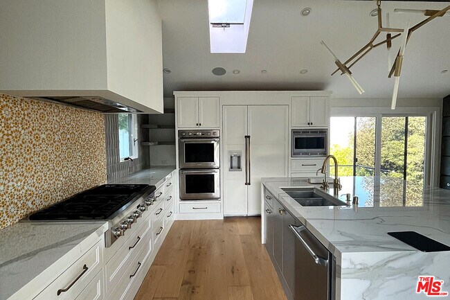 Foto del edificio - 2141 Indian Springs Ln